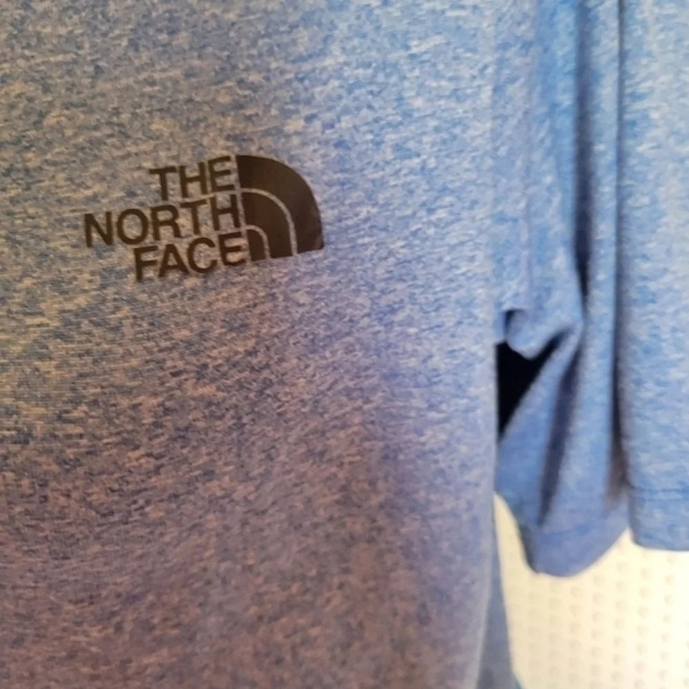 The North Face Mens‎ size small blue Tshirt flashdry